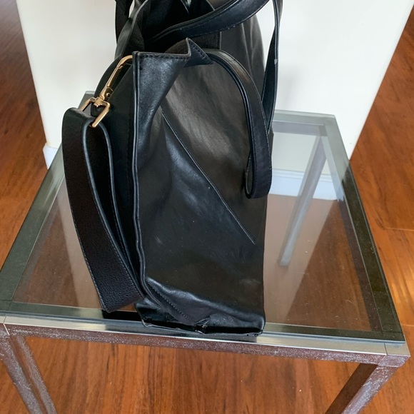 Large black tote, to fit all your things - Picture 3 of 9